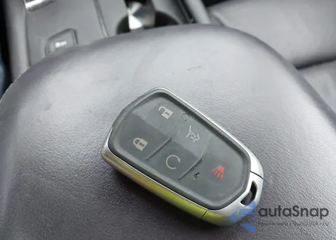 2017 Cadillac Xt5 Luxury from USA, damaged, VIN 1GYKNDRS3HZ136002